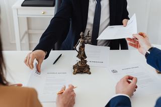 Nom d'usage après un divorce, le garder ou le rendre